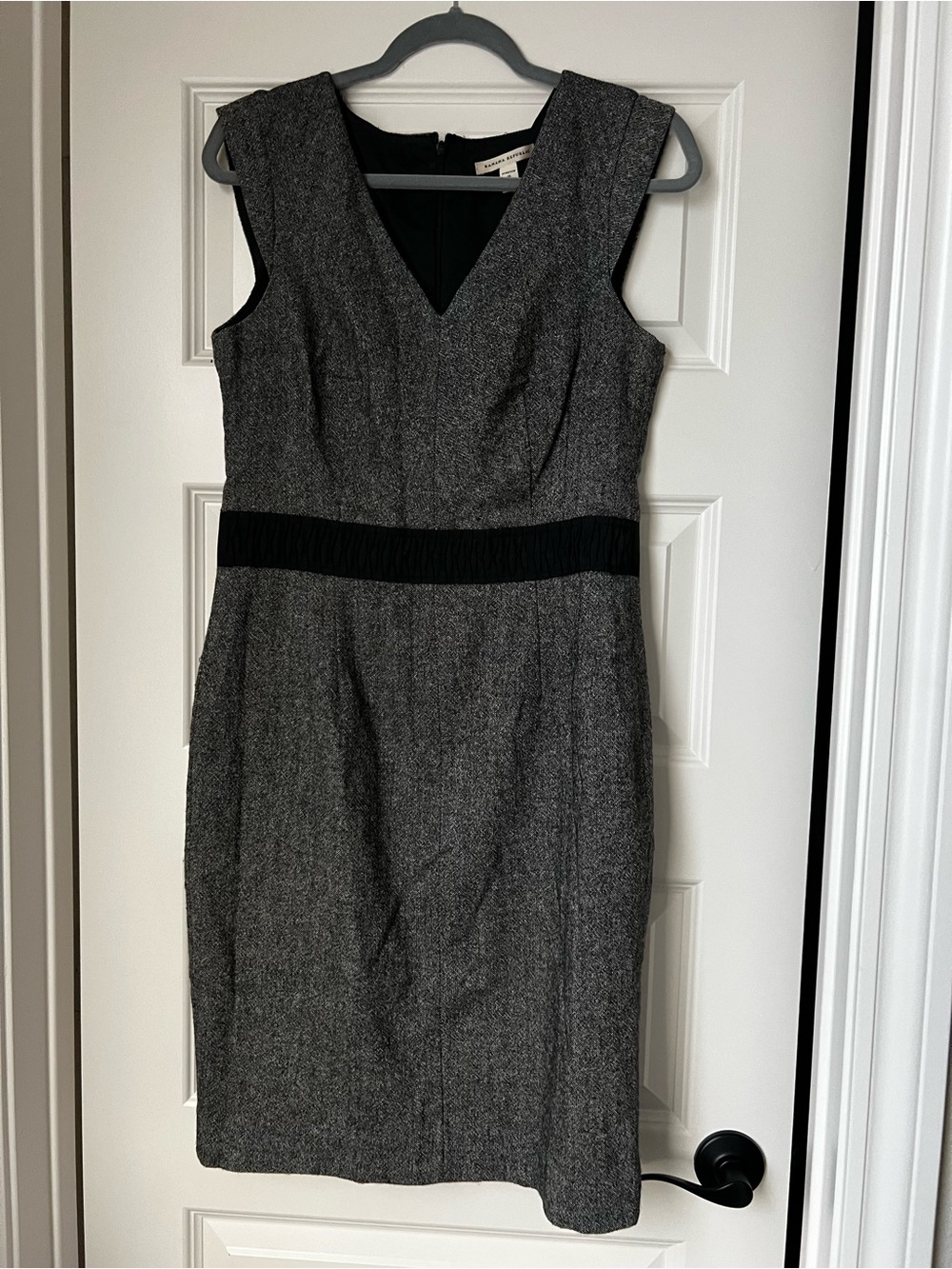 Banana Republic Gray Tweed Sleeveless Sheath Dress with Black Waistband